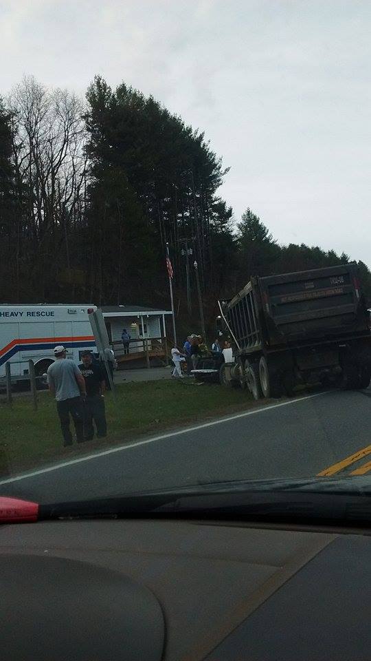 dump truck wreck Dec 11 2015